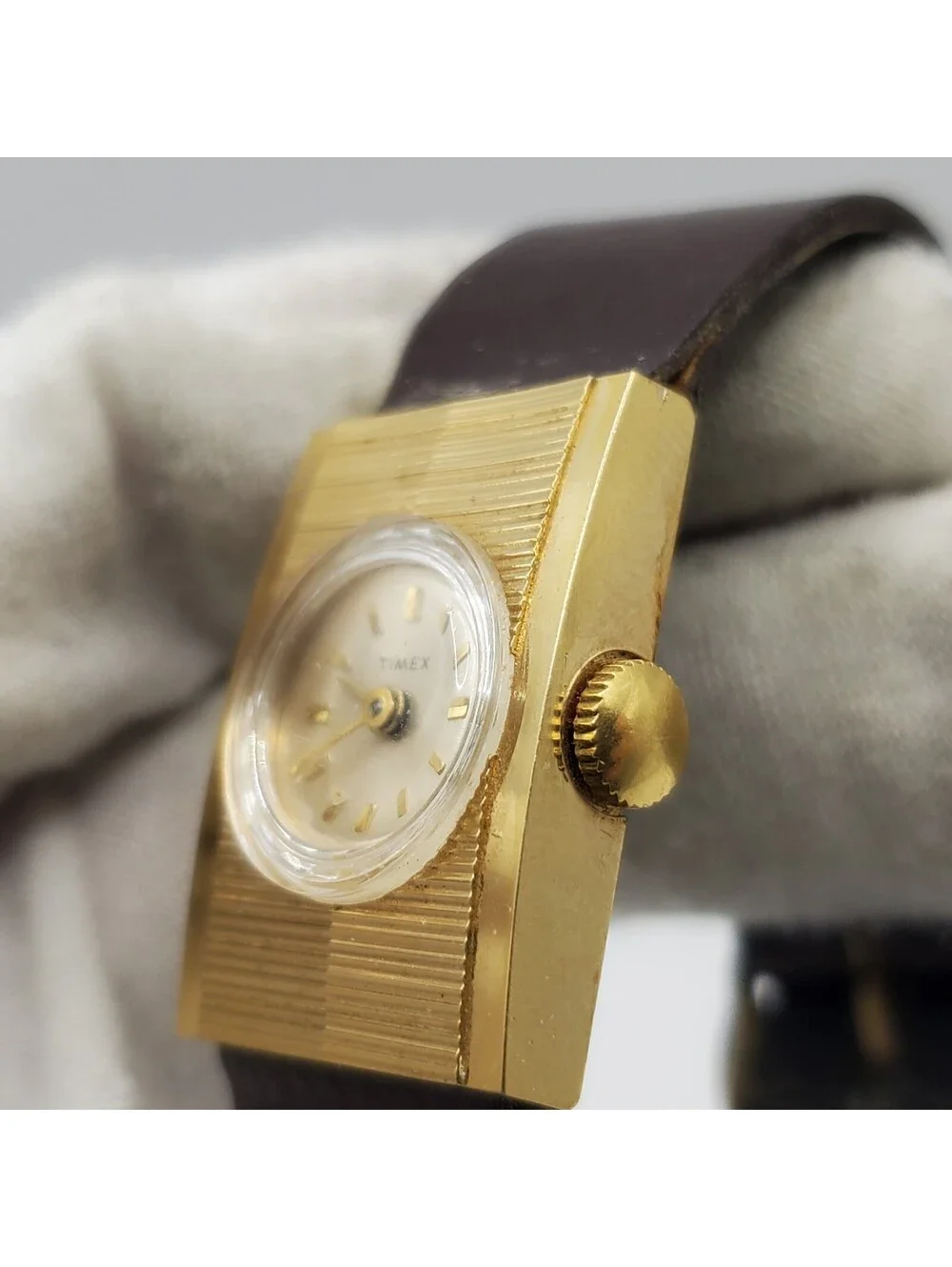 Vintage Timex Mechanical Womens Watch  18mm For Parts Or Repair